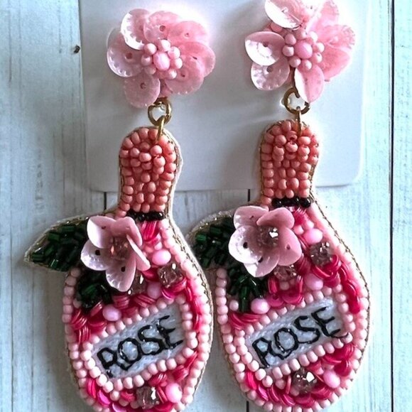 Rose Wine Bottle Pink Floral Seed Beaded Earrings NEW - Picture 3 of 3
